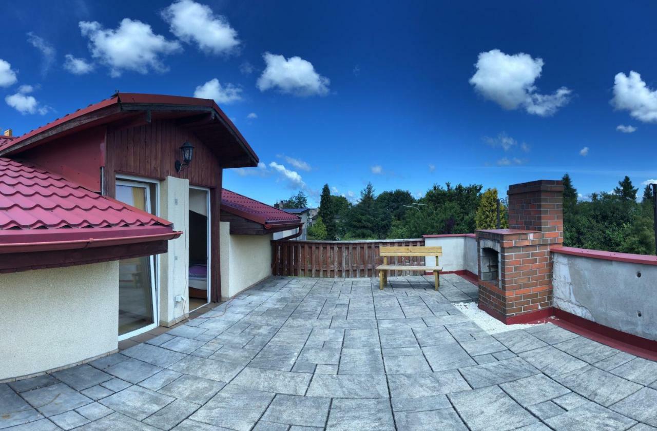 Pokoje Goscinne & Restauracja Pestka Choczewo Exterior photo